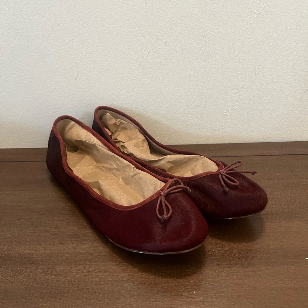 LORD & TAYLOR Ballet Flat Burgundy Ponyhair - Picture 2 of 7